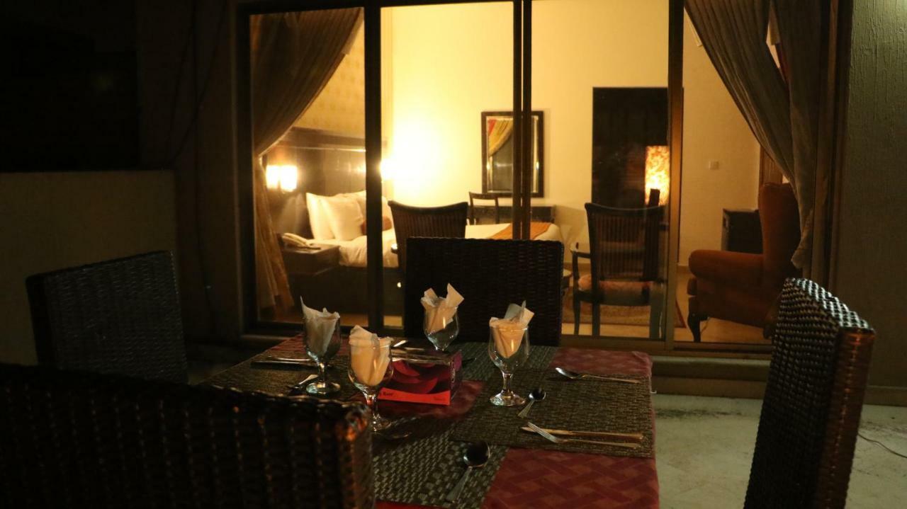 Bed and Breakfast The Royal Manor Islámábád Exteriér fotografie